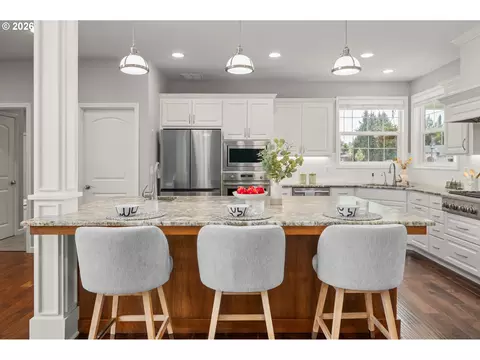 Kitchen - 3217 Boardwalk Ave, Eugene, OR 97401 photo 2 of 6