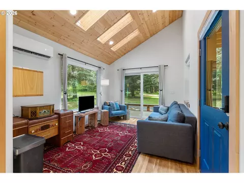 Living - 1284 Canyon Rd, Appleton, WA 98602 photo 2 of 3