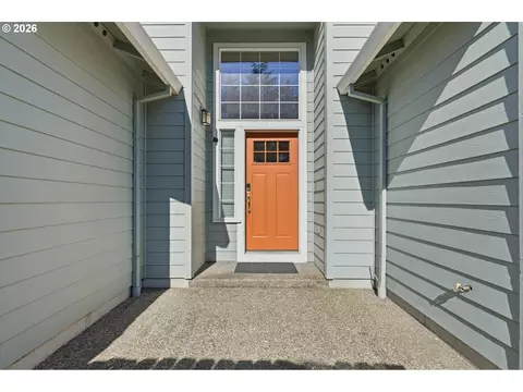 1298 NE Lilac Ct, Hillsboro, OR 97124