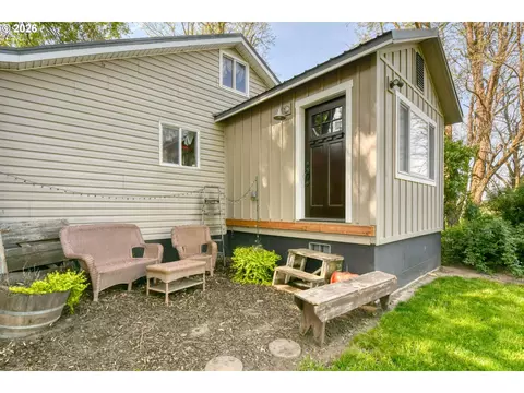Exterior - 73561 Williams Ln, Pendleton, OR 97801 photo 2 of 13