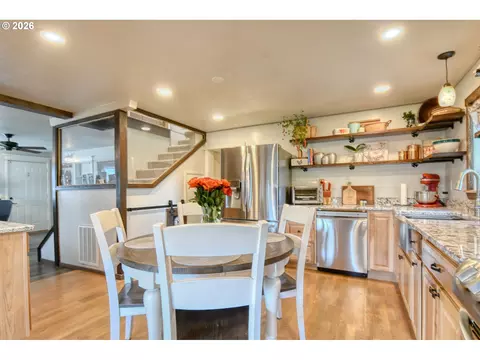 Kitchen - 73561 Williams Ln, Pendleton, OR 97801 photo 1 of 4