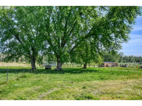 Exterior - 73561 Williams Ln, Pendleton, OR 97801 photo 10 of 13