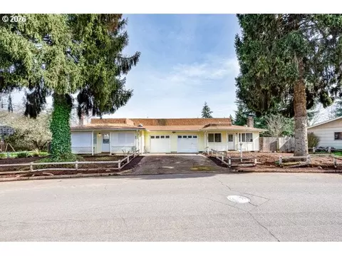 556 Cinderella Loop, Eugene, OR 97404