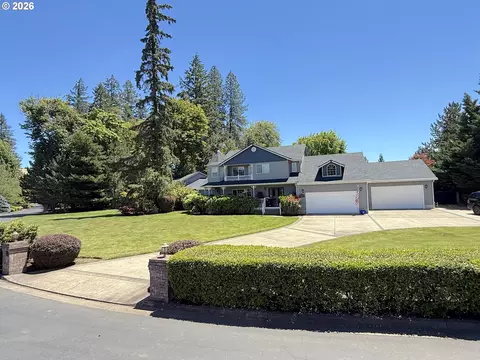 161 River Club Dr, Roseburg, OR 97471