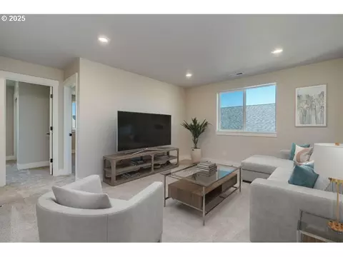 1330 E Canto St, Newberg, OR 97132 photo 7
