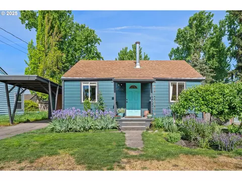 9506 NE Gertz Cir, Portland, OR 97211