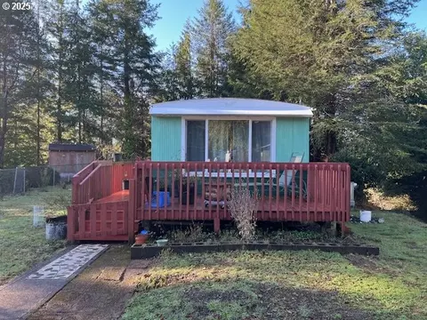 1050 N Cedar Point Rd #C15, Coquille, OR 97423
