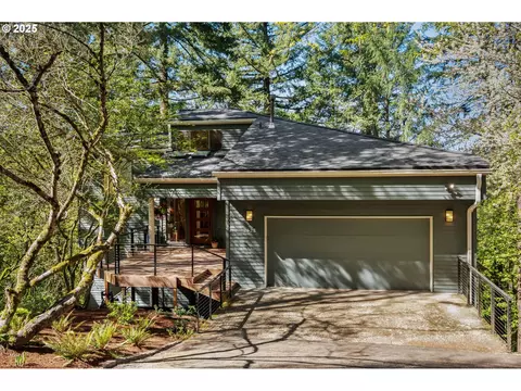 2622 SW Fairmount Blvd, Portland, OR 97239