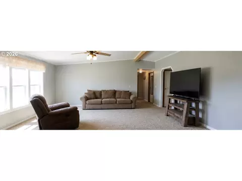 1800 Cedar St, Elgin, OR 97827 photo 3