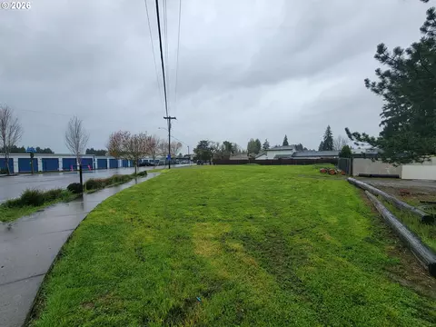 5010 Windsor Island Rd, Keizer, OR 97303
