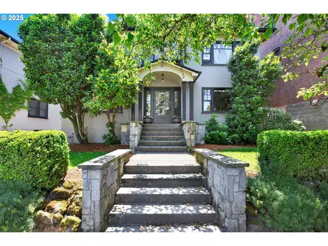 2066 NW Overton St, Portland, OR 97209