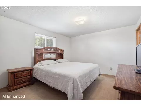 Bedroom - 602 N Dolash Ct, Newberg, OR 97132 photo 1 of 4