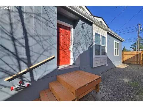 494 Moffit Ln, Springfield, OR 97477