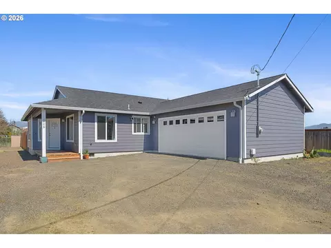 3608 Alder Ln, Tillamook, OR 97141