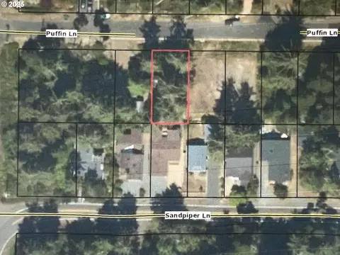 000 Puffin Ln, Manzanita, OR 97130