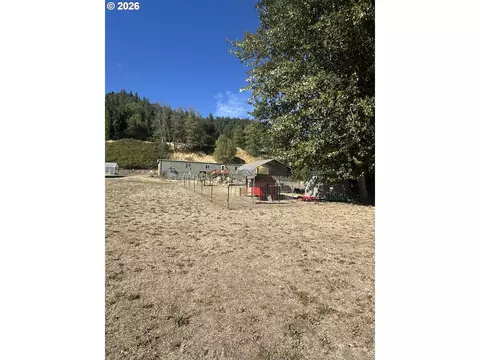 22210 Tiller Trail Hwy, Days Creek, OR 97429