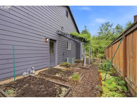 642 S 13th Ave, Cornelius, OR 97113 photo 13