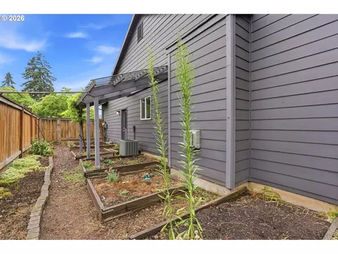 642 S 13th Ave, Cornelius, OR 97113 photo 14