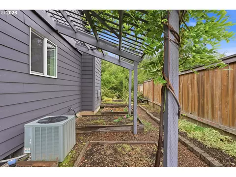 642 S 13th Ave, Cornelius, OR 97113 photo 11