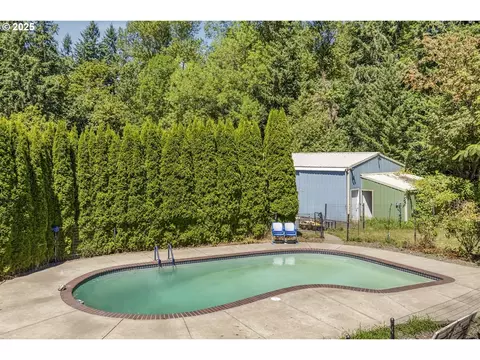 Exterior - 23851 Schultz Rd NE, Aurora, OR 97002 photo 5 of 8