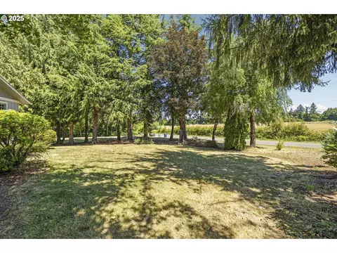 Exterior - 23851 Schultz Rd NE, Aurora, OR 97002 photo 2 of 8