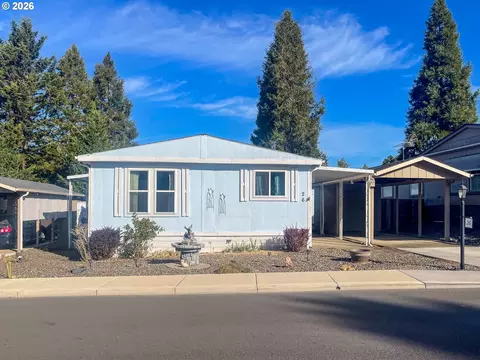 26 NE Mary Ann Ln, Roseburg, OR 97470