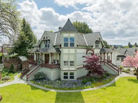 1121 Main St, Dallas, OR 97338