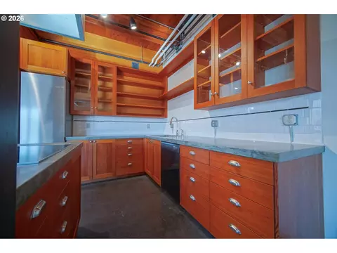 Kitchen - 321 Mill St #5, Eugene, OR 97401 photo 5 of 10