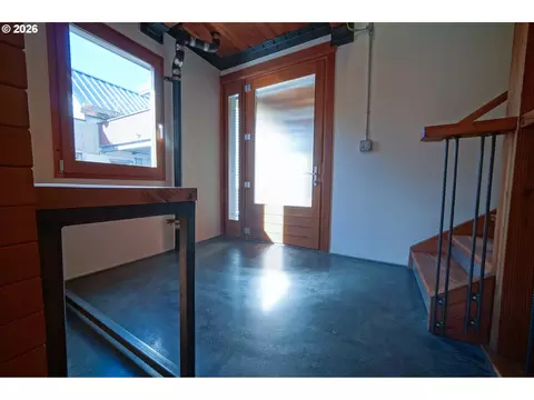 Entry Way - 321 Mill St #5, Eugene, OR 97401 photo 1 of 1