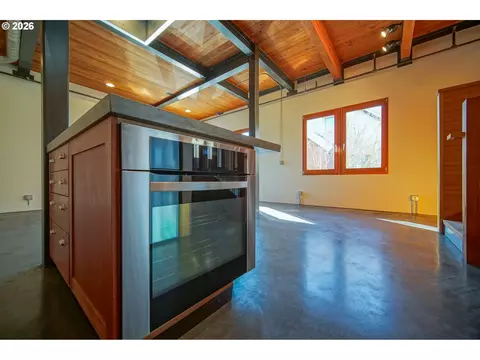 Kitchen - 321 Mill St #5, Eugene, OR 97401 photo 9 of 10