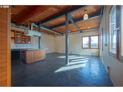Living - 321 Mill St #5, Eugene, OR 97401 photo 1 of 5
