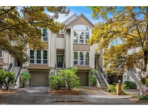 3831 S Corbett Ave, Portland, OR 97239