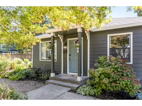 5104 SE Long St, Portland, OR 97206