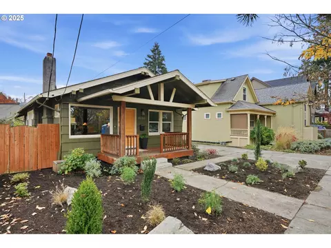 6150 NE Vera St, Portland, OR 97213