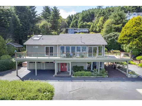 75 Boiler Bay St, Depoe Bay, OR 97341
