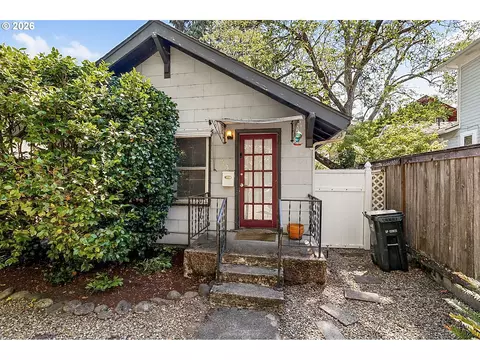 Exterior - 963 Madison St, Eugene, OR 97402 photo 8 of 8