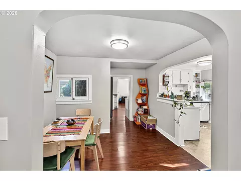 Dining - 963 Madison St, Eugene, OR 97402 photo 1 of 2