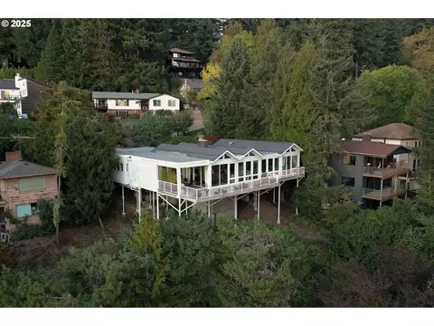 4141 SW Washouga Ave, Portland, OR 97239