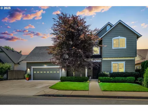 1142 Regency Dr, Eugene, OR 97401