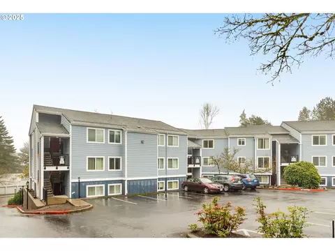 47 Eagle Crest Dr #26, Lake Oswego, OR 97035