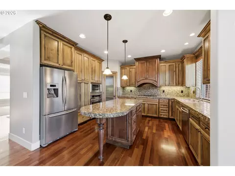 Kitchen - 2234 NW Utah Ct, Camas, WA 98607 photo 4 of 4