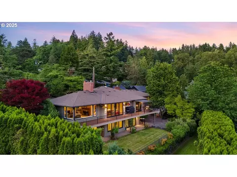 3132 SW Altadena Ter, Portland, OR 97239