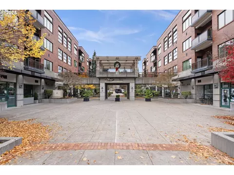 300 W 8th St #220, Vancouver, WA 98660