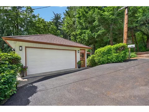 4131 SW Chesapeak Ave, Portland, OR 97239