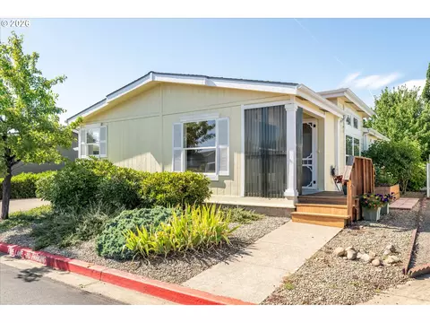 2242 Maia Loop, Springfield, OR 97477 photo 1