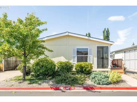2242 Maia Loop, Springfield, OR 97477 photo 5