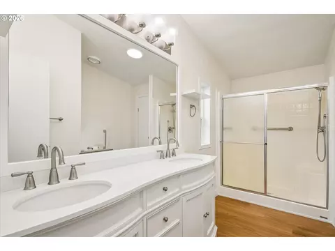 2242 Maia Loop, Springfield, OR 97477 photo 21