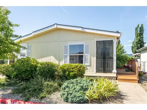 2242 Maia Loop, Springfield, OR 97477 photo 7