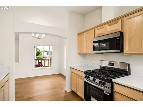 2242 Maia Loop, Springfield, OR 97477 photo 15