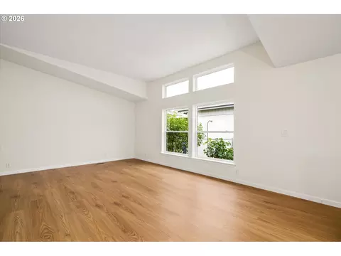 2242 Maia Loop, Springfield, OR 97477 photo 9